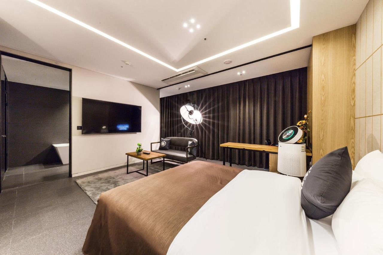 Cullinan Guro Motel 3*