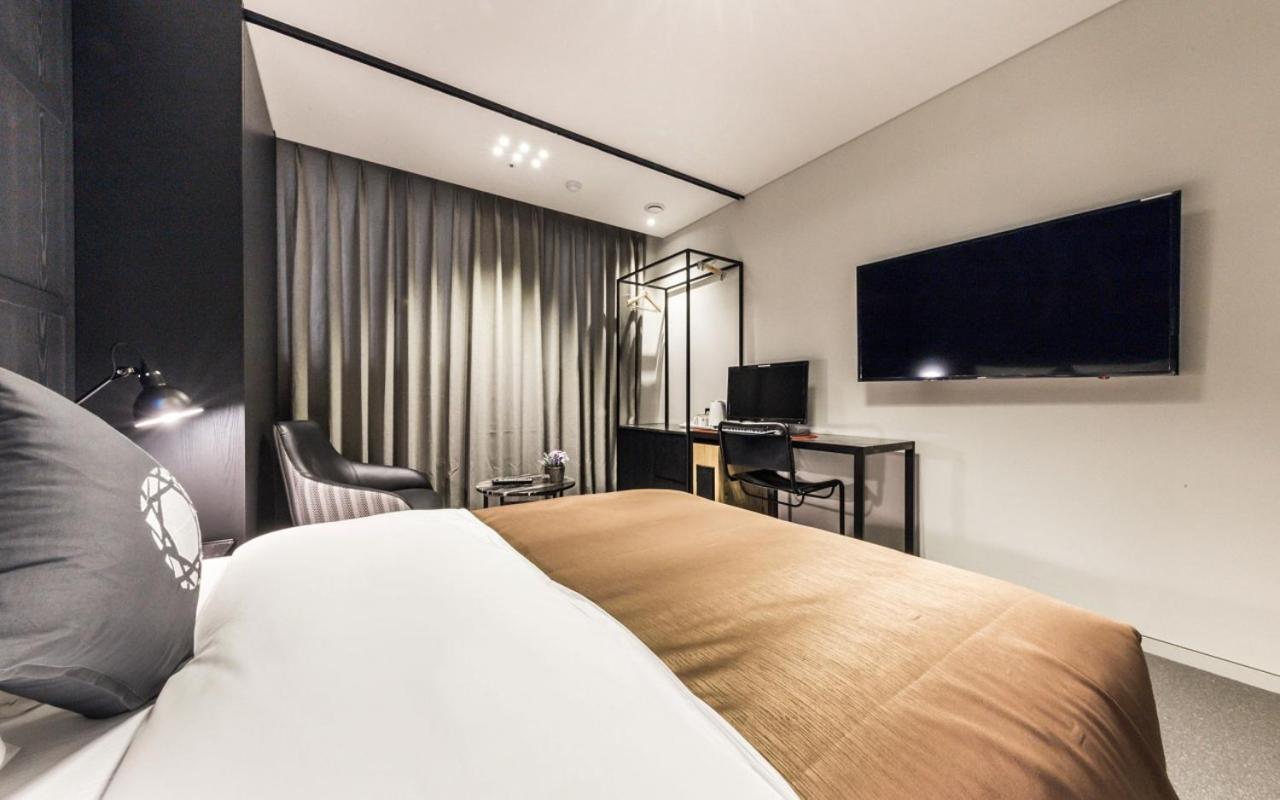 Cullinan Guro 3* Seoul
